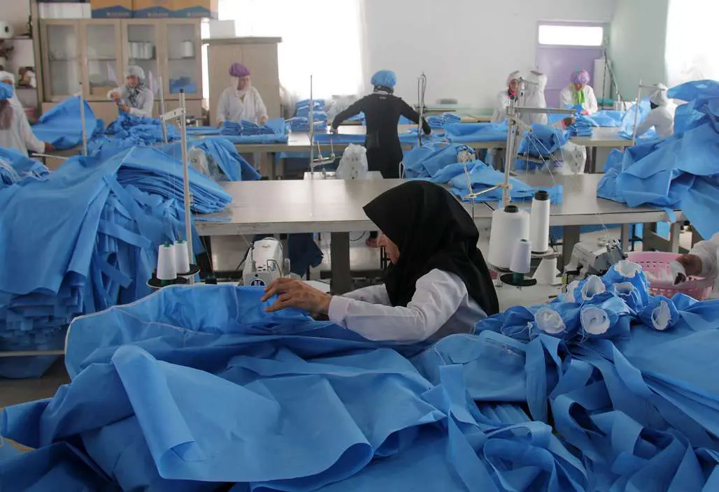 دوخت لباس یکبار مصرف بیمارستانی